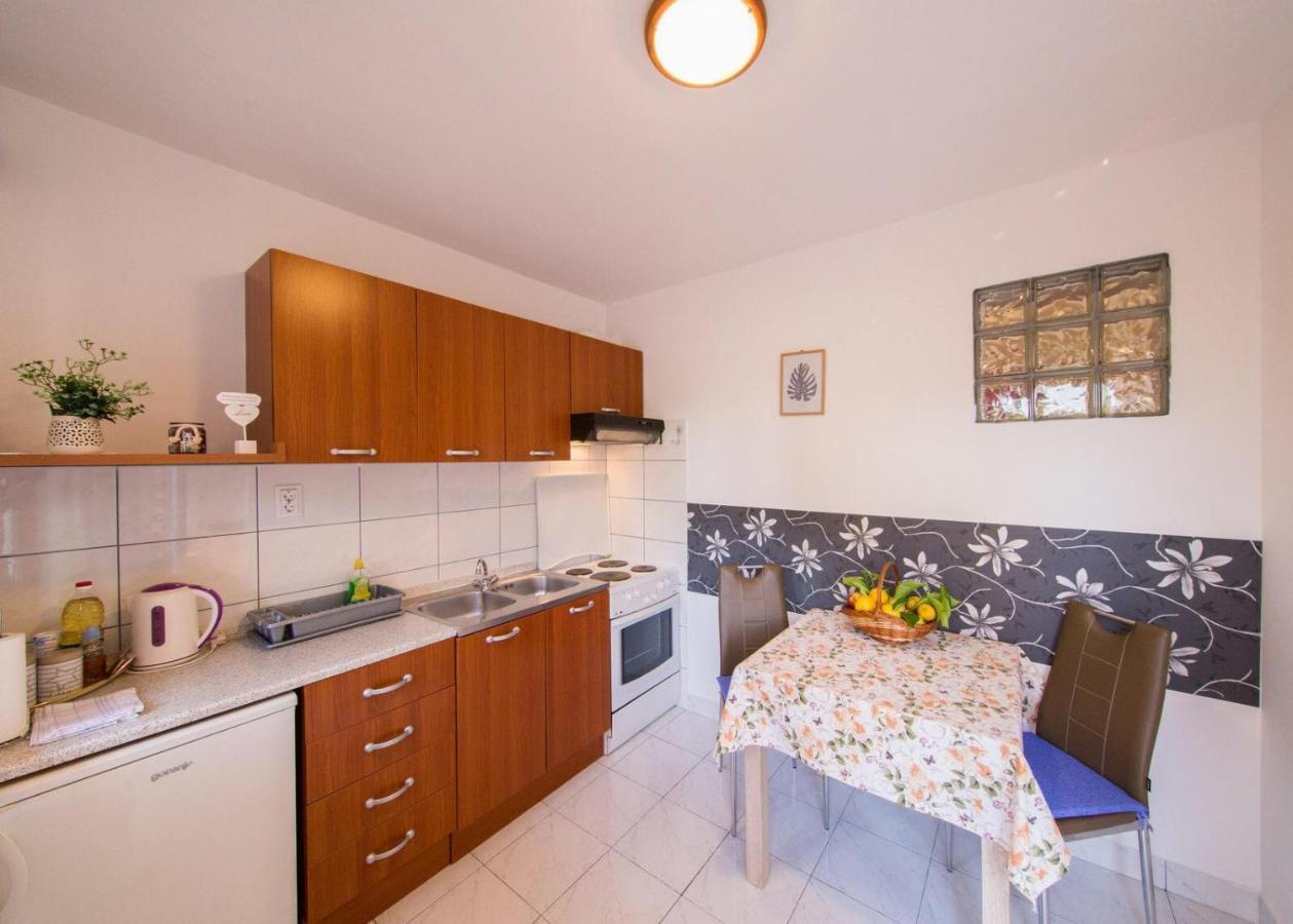 Apartmani Katija Komiža Zewnętrze zdjęcie