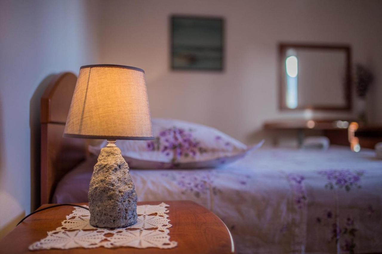 Apartmani Katija Komiža Zewnętrze zdjęcie