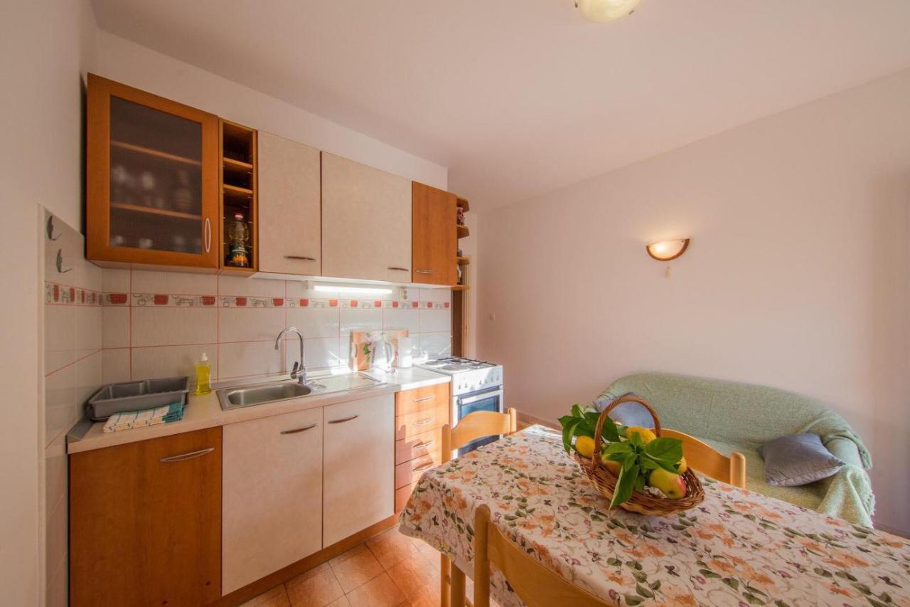 Apartmani Katija Komiža Zewnętrze zdjęcie